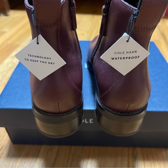 COLE HAAN BOOTS - Picture 8 of 10